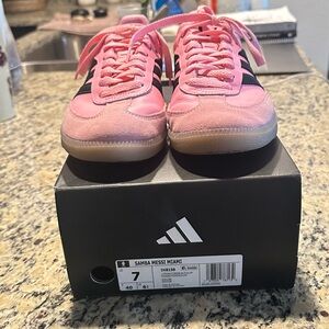Lionel Messi Adidas Samba- Mens 7 Womens 8